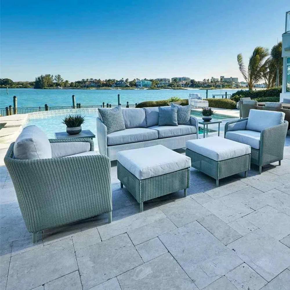 Visions Ottoman by Lloyd Flanders